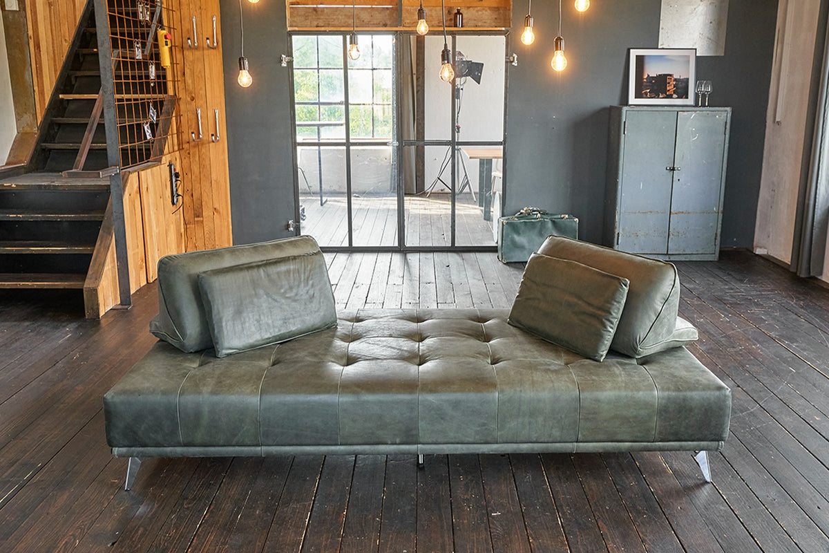 B-Ware KAWOLA Sofa WIOLO Schlafsofa Daybed Leder moosgrün