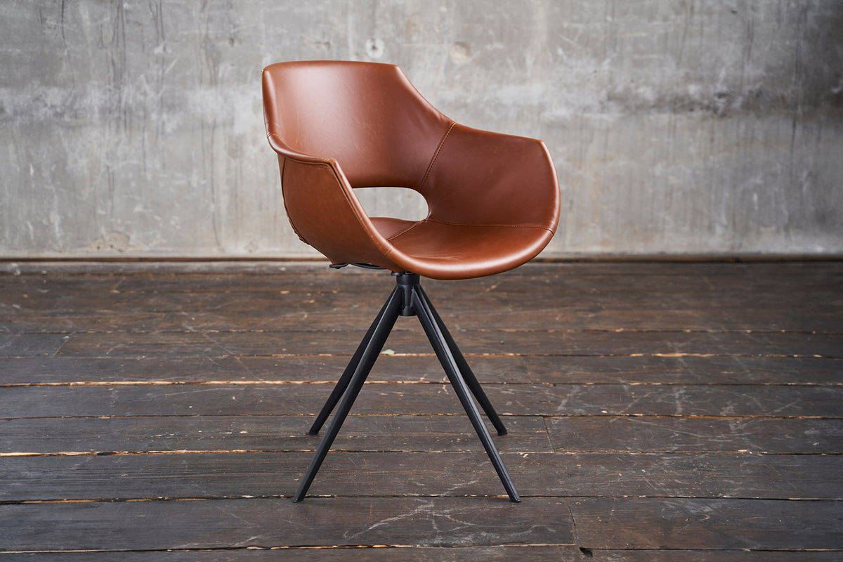B-Ware KAWOLA Stuhl ZAJA Esszimmerstuhl Kunstleder drehbar Vintage cognac