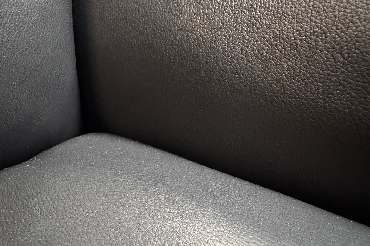 KAWOLA Relaxsessel SILVA Drehsessel Leder schwarz mit Hocker
