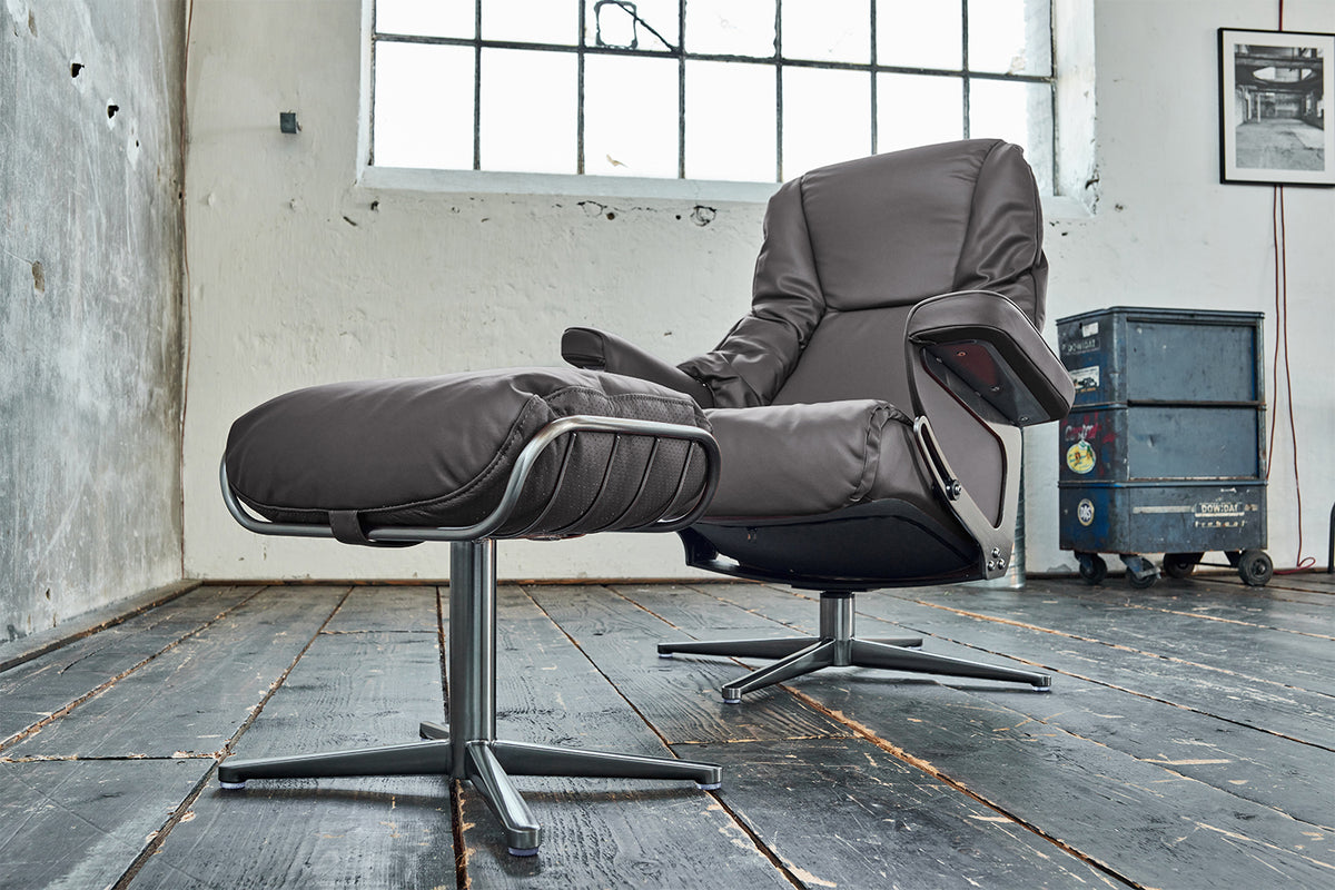 KAWOLA Sessel MODO Relaxsessel drehbar Leder dunkelgrau mit Hocker