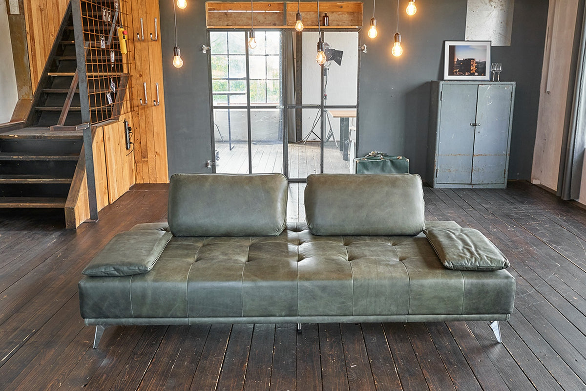 B-Ware KAWOLA Sofa WIOLO Schlafsofa Daybed Leder moosgrün