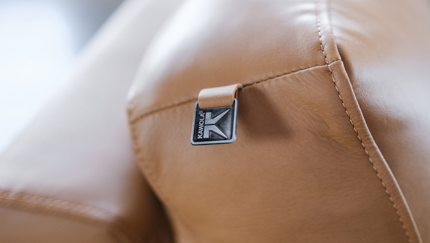 KAWOLA Big Sofa DORI motorischer Sitzvorzug Leder cognac