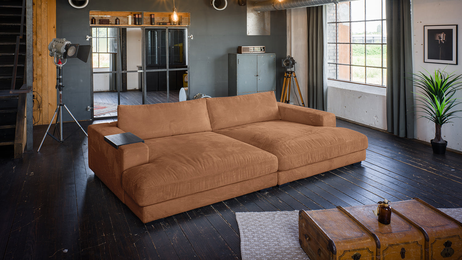 KAWOLA Big Sofa MADELINE Cord rost, 290 x 170, mit Holztablett schwarz