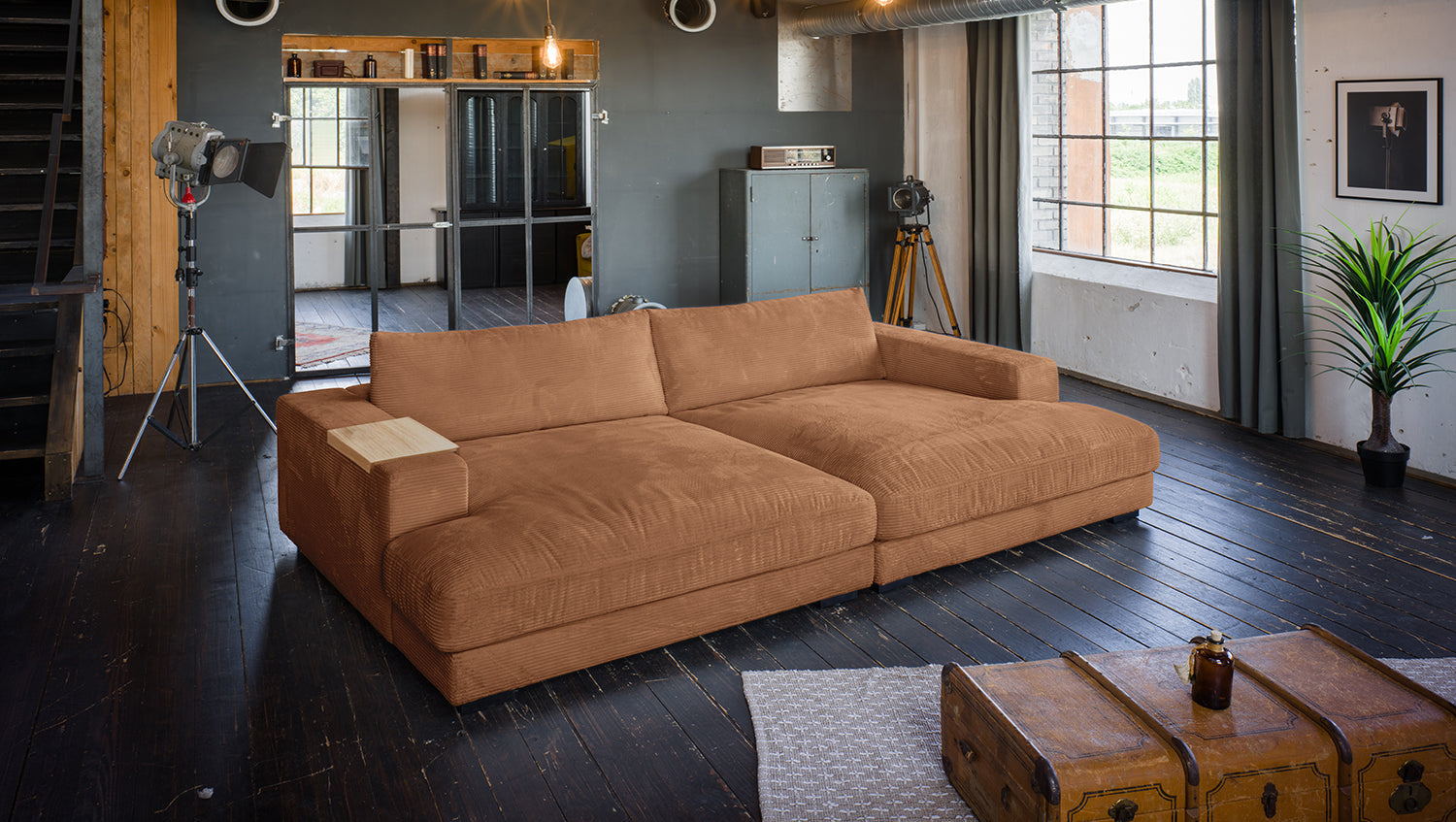 KAWOLA Big Sofa MADELINE Cord rost, 290 x 190, mit Holztablett natur