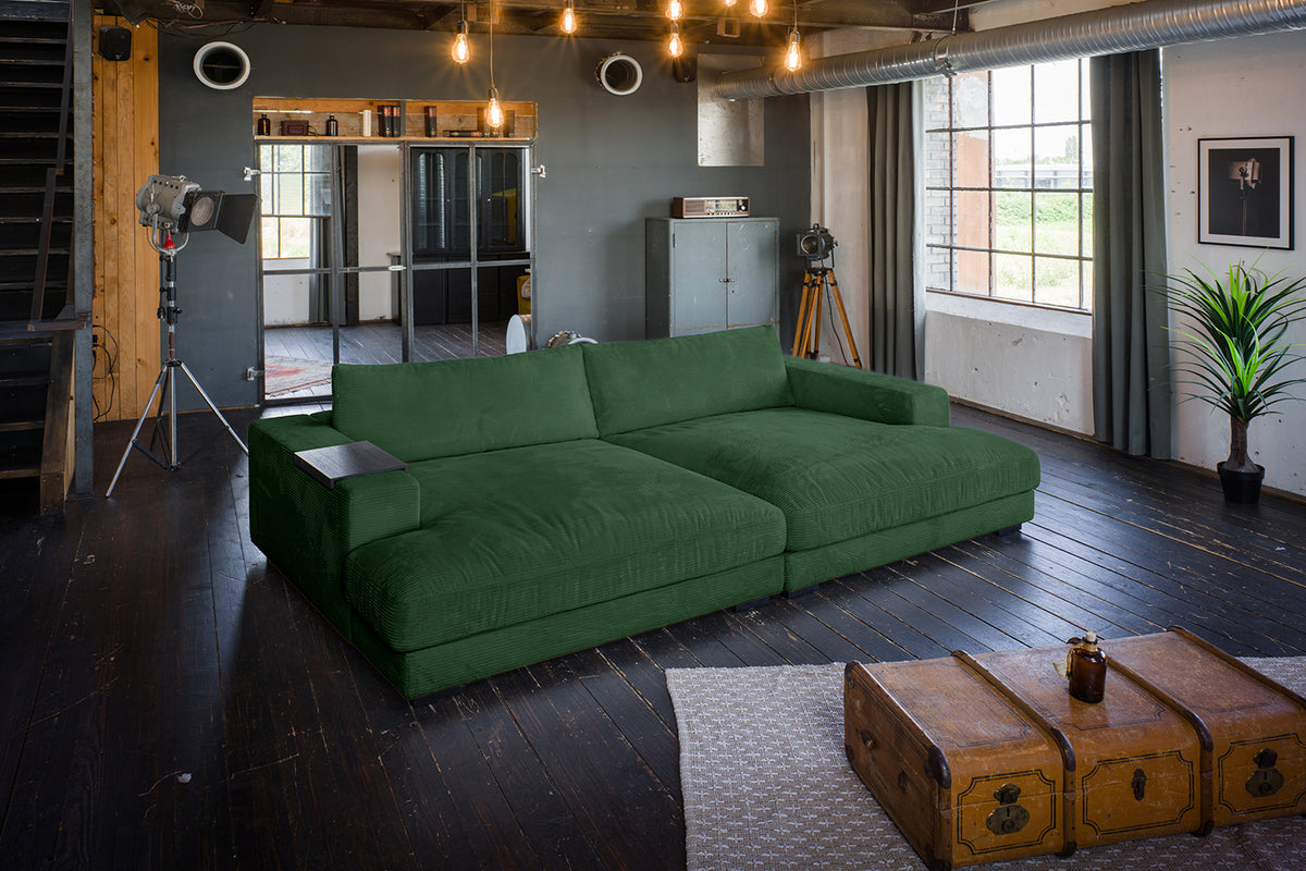 KAWOLA Big Sofa MADELINE Cord smaragd, 290 x 170, mit Holztablett schwarz