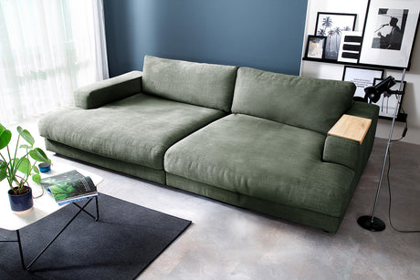 KAWOLA Big Sofa MADELINE Stoff olivgrün, 290 x 170, mit Holztablett natur