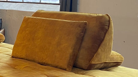 KAWOLA Rückenkissen WIOLO velvet cognac