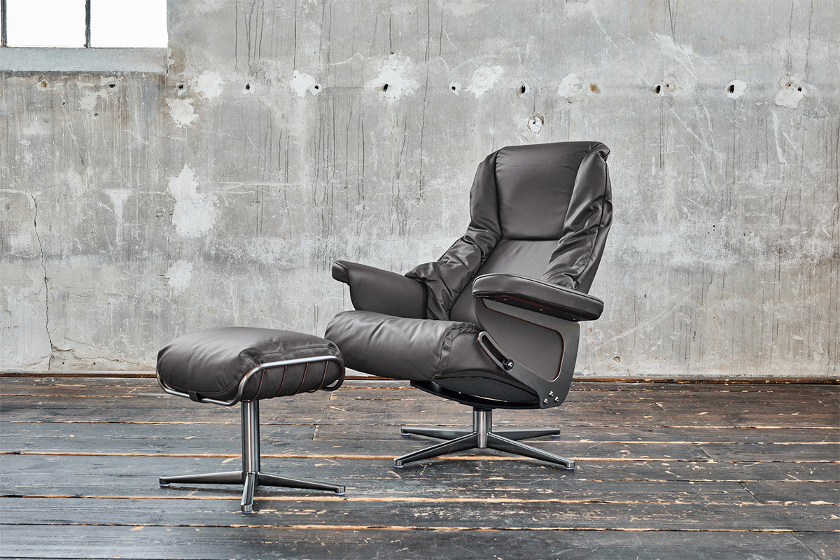 KAWOLA Sessel MODO Relaxsessel drehbar Leder dunkelgrau mit Hocker