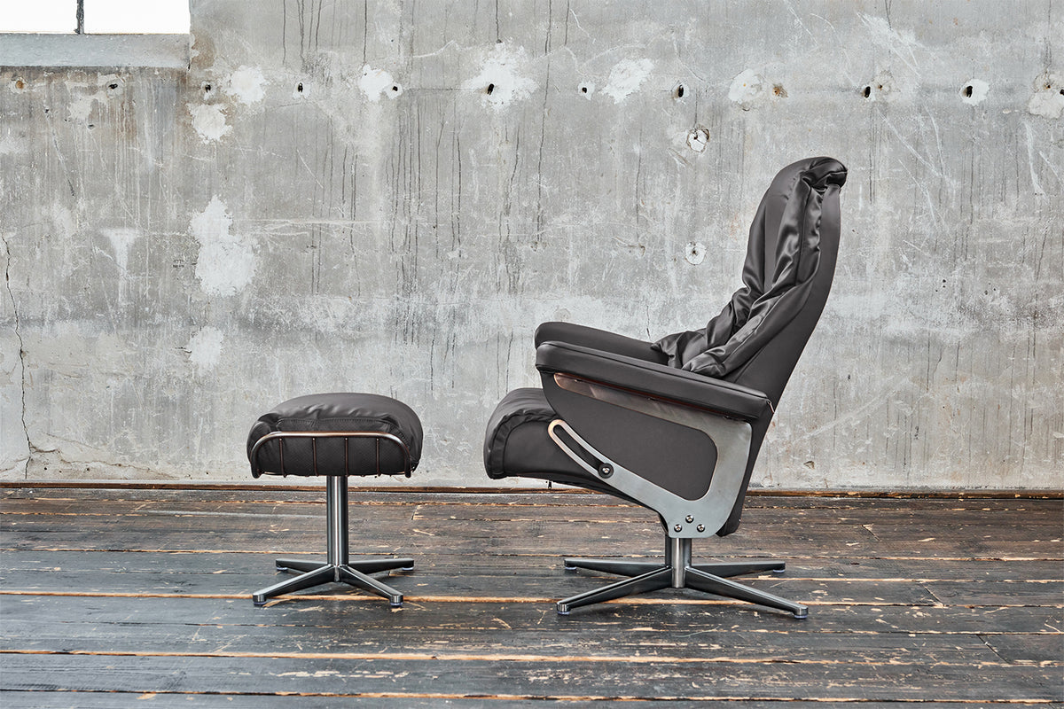 KAWOLA Sessel MODO Relaxsessel drehbar Leder dunkelgrau mit Hocker