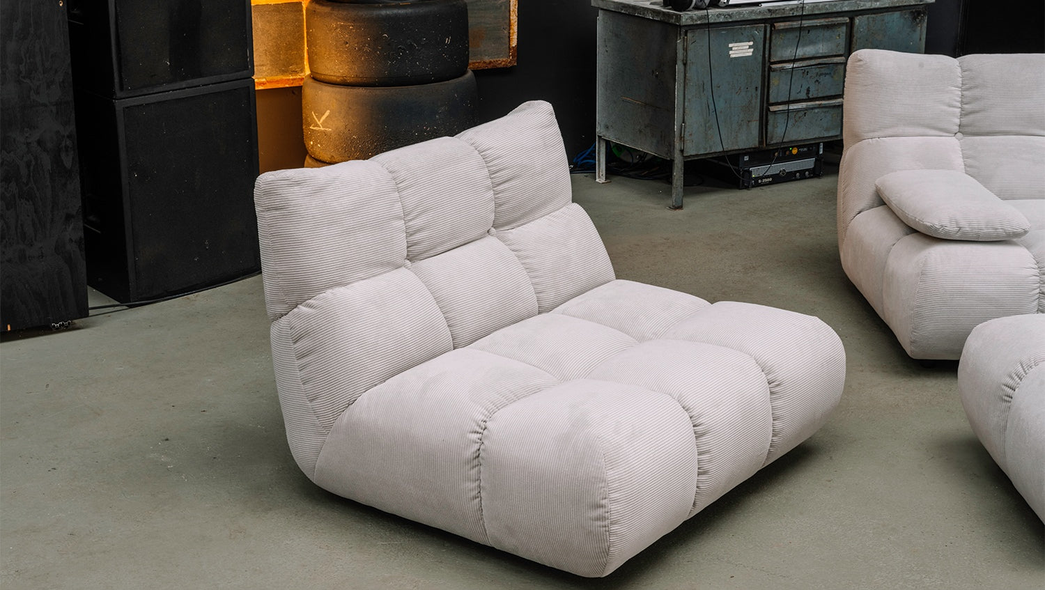 KAWOLA Sessel VIVIEN Drehsessel Feincord silber