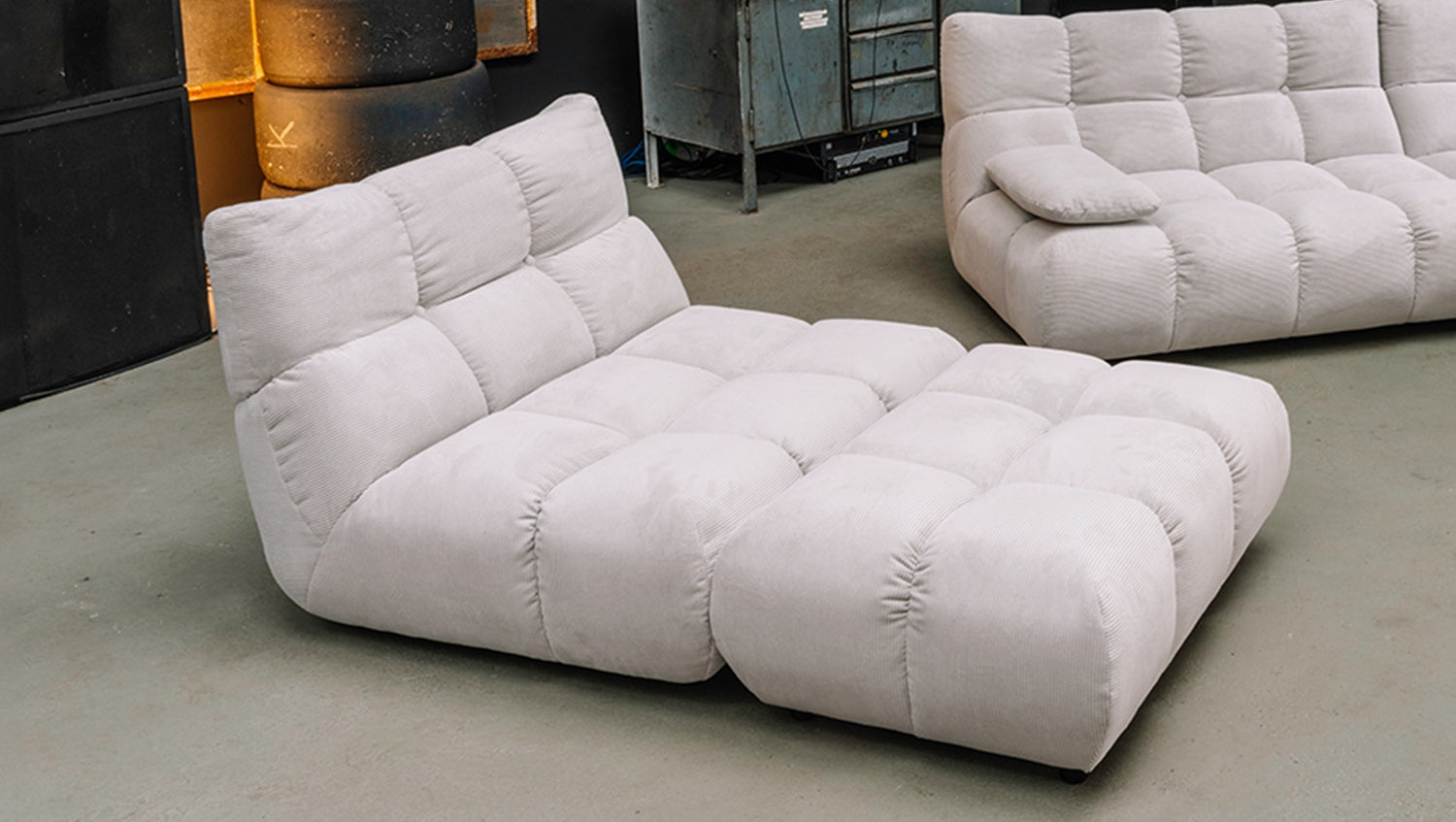 KAWOLA Sessel VIVIEN Drehsessel Feincord silber