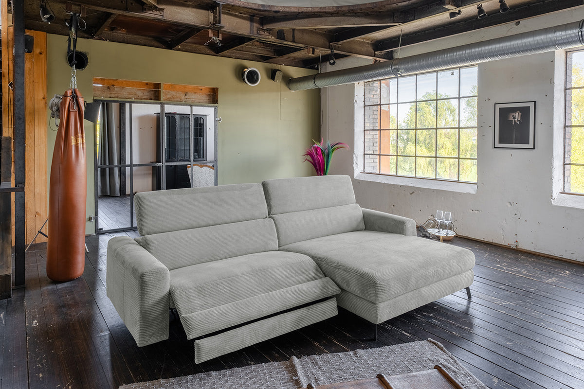 KAWOLA Sofa LAISKA Ecksofa Relaxfunktion teilmotorisch Cord hellgrau, Rechts