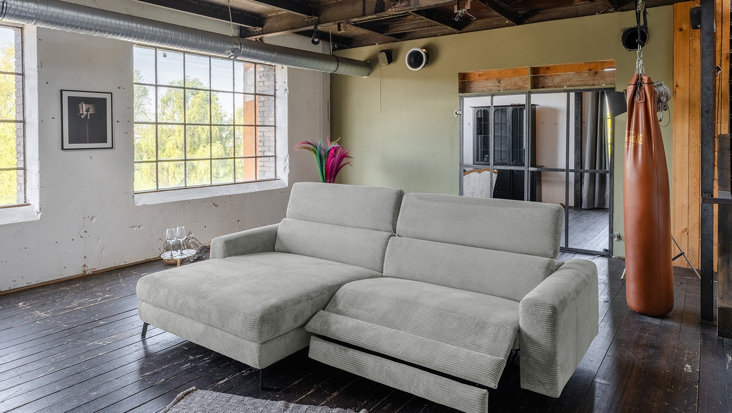 KAWOLA Sofa LAISKA Ecksofa Relaxfunktion teilmotorisch Cord hellgrau, Links