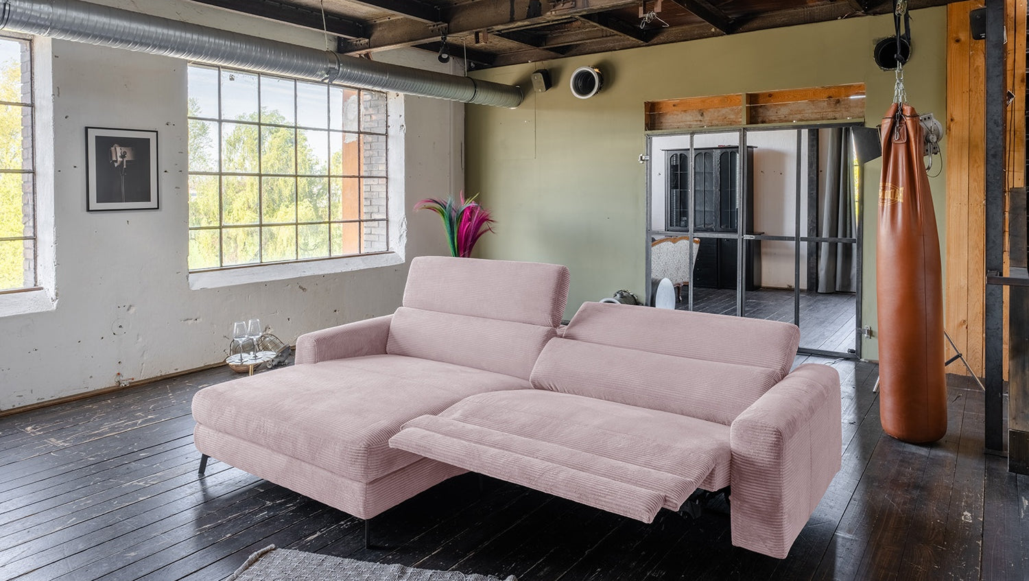KAWOLA Sofa LAISKA Ecksofa Relaxfunktion teilmotorisch Cord rosa