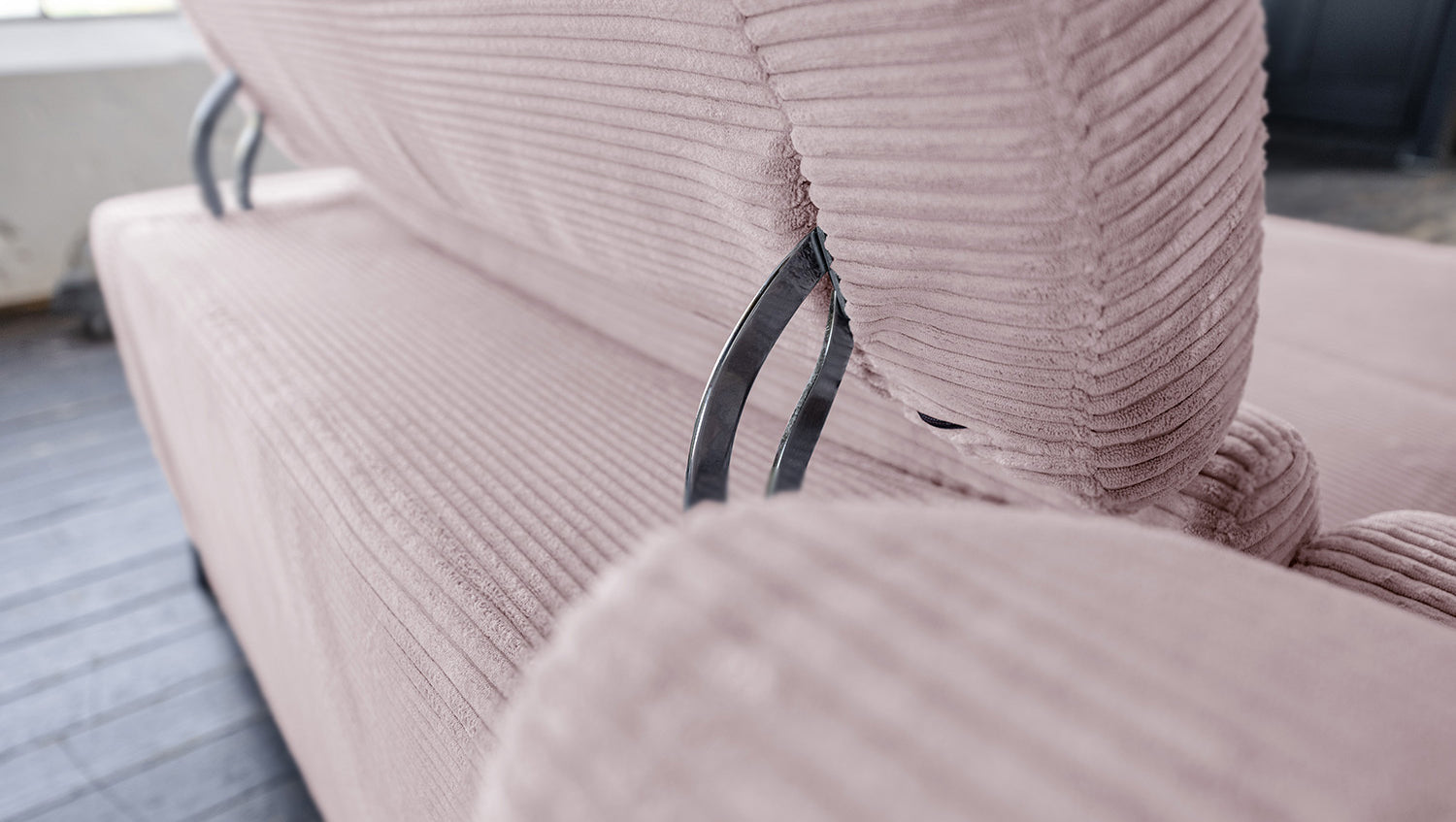 KAWOLA Sofa LAISKA Ecksofa Relaxfunktion teilmotorisch Cord rosa