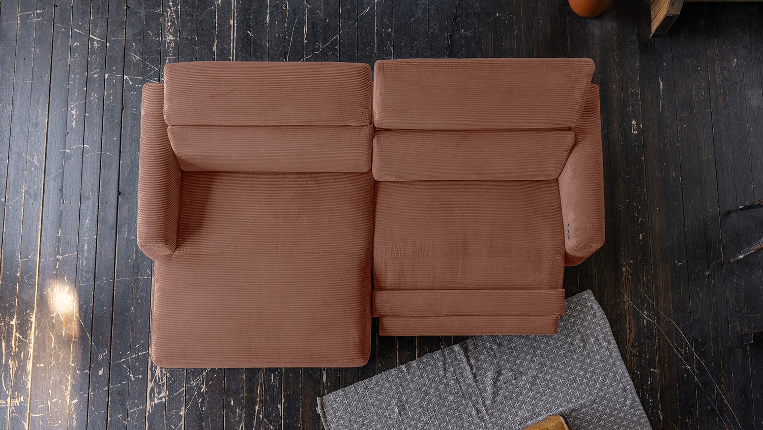 KAWOLA Sofa LAISKA Ecksofa Relaxfunktion teilmotorisch Cord rost