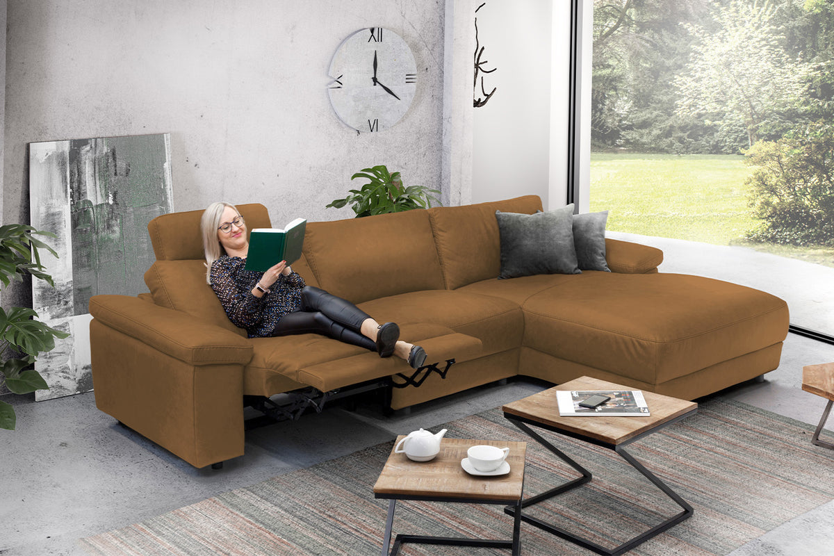 KAWOLA Sofa LOLA Ecksofa Stoff cognac mit motorischer Relaxfunktion