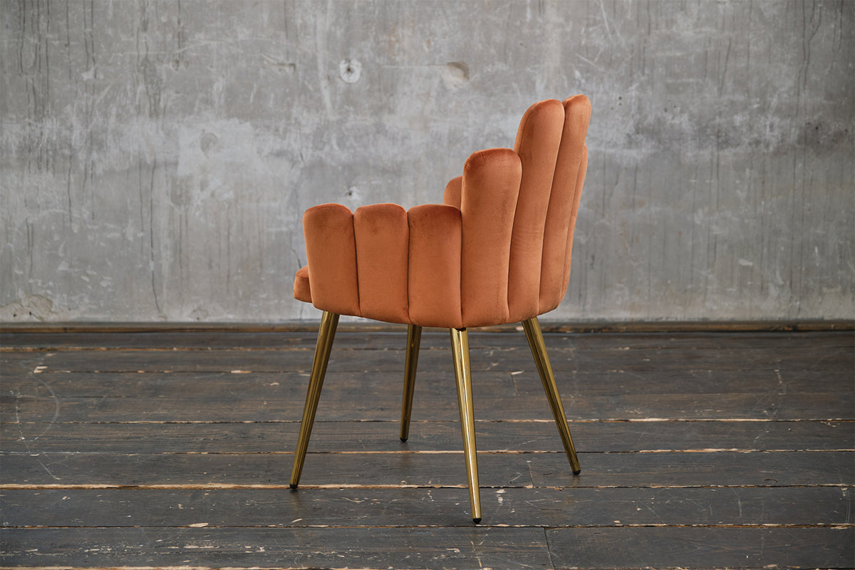 KAWOLA Stuhl FREJA Esszimmerstuhl Velvet orange Fuß gold