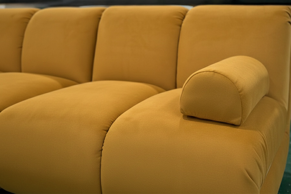 KAWOLA Kissen LAYLA Armlehnkissen Velvet gelb