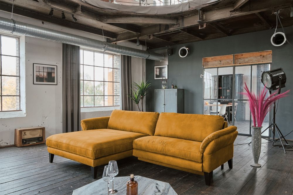 KAWOLA Sofa MALTA Ecksofa Stoff gold mit motorischer Relaxfunktion Recamiere links