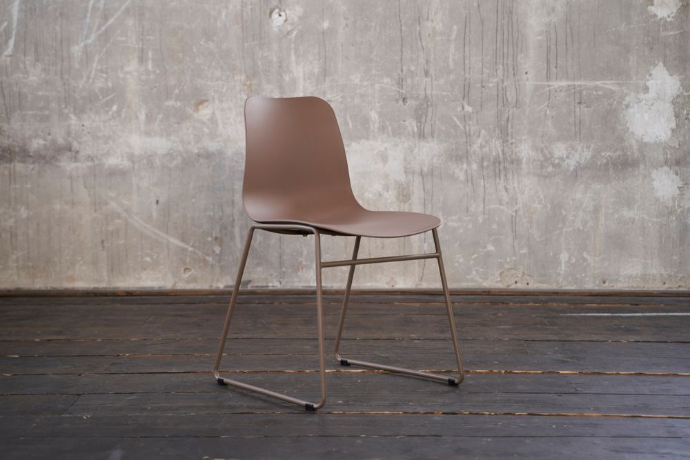 B-Ware KAWOLA Stuhl DENNIS Esszimmerstuhl Kunststoff cognac