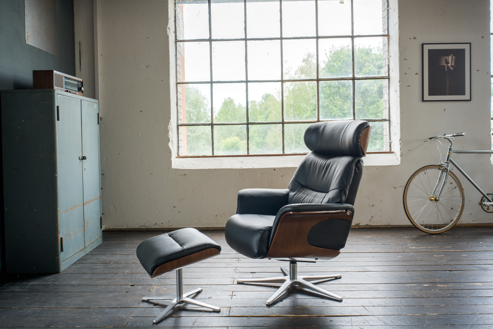 B-Ware KAWOLA Relaxsessel TOSAR drehbar Leder schwarz mit Hocker